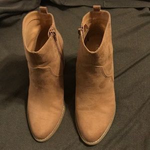 Express Boots size 8